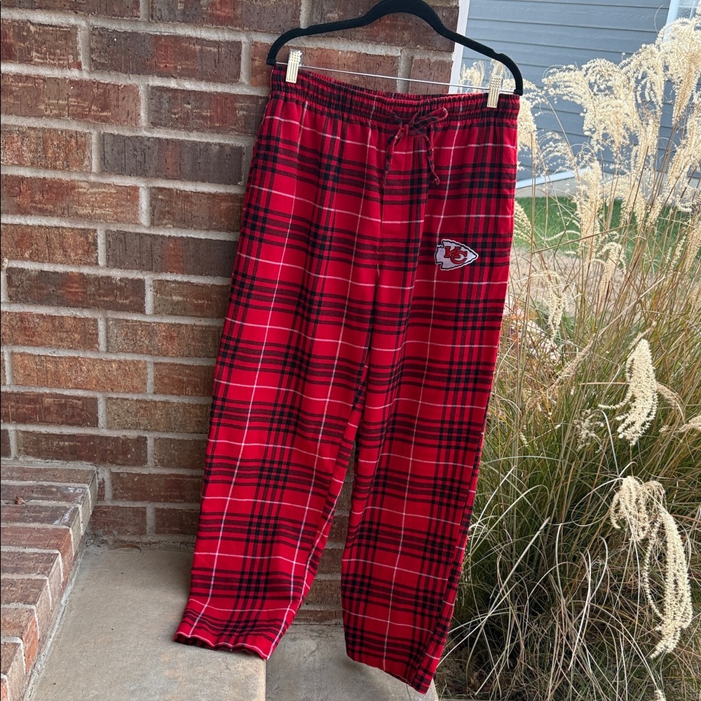 NFL Team Apparel Men’s L Red Plaid Lounge KC Chiefs Lounge Fleece Pants